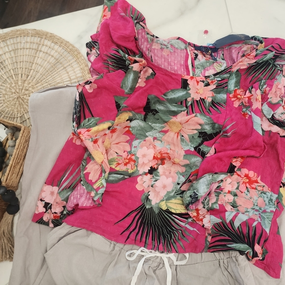 [ Rachel Roy] Women's,size XL new with tags CUTEST TROPICAL/ FLORAL BLOUSE🌺💠🌸 - Picture 15 of 16
